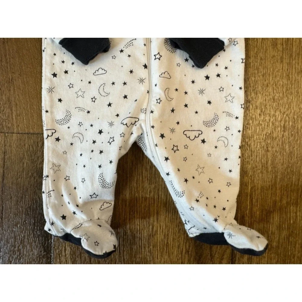 Preemie Baby Boy Girl Unisex Sleeper Moon Stars Black White Zipper Outfit Romper